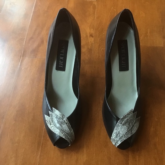 Vintage Peep Toed Heels - Picture 6 of 6